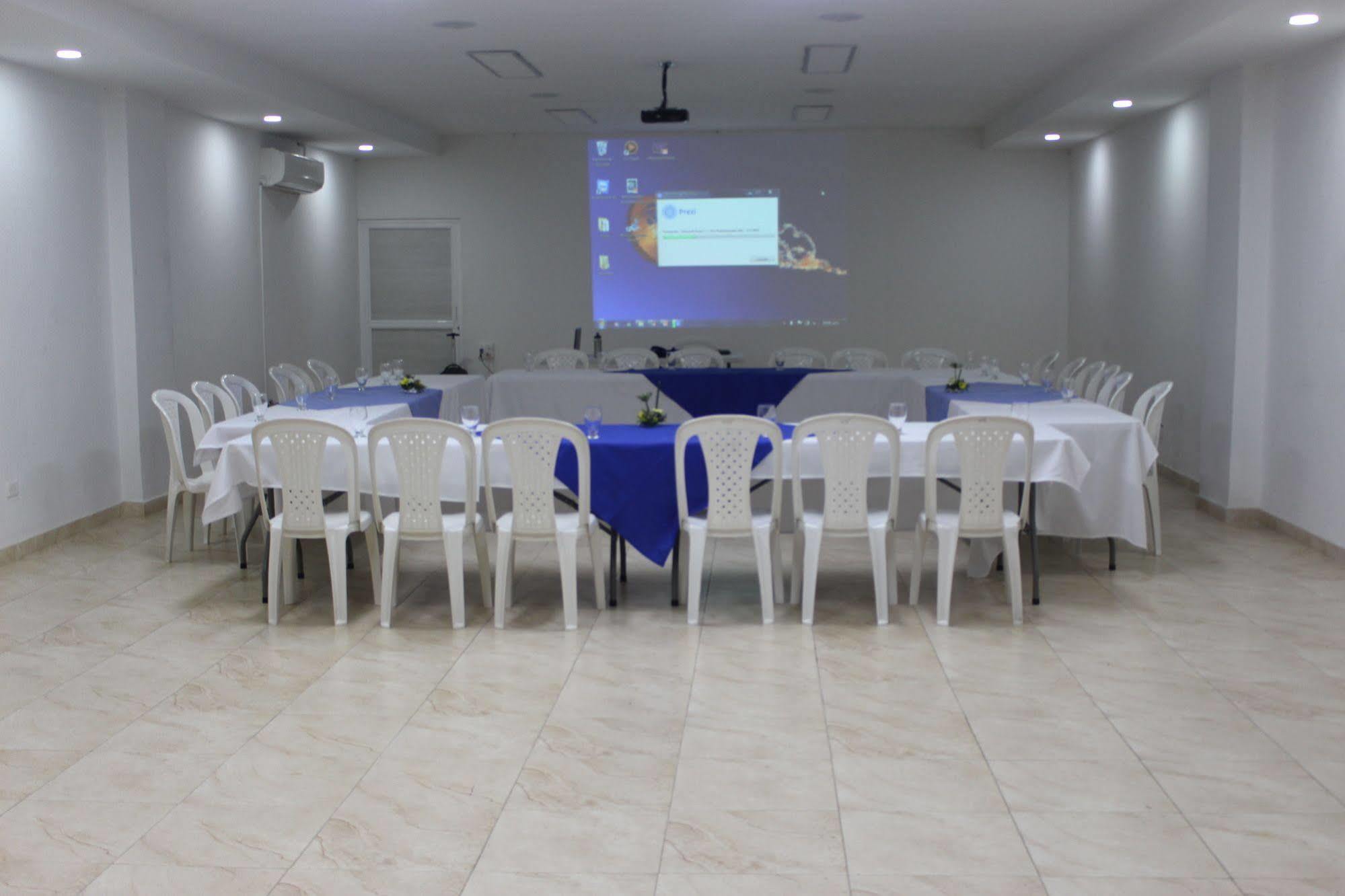 Ayenda 1501 Metropolitana Plaza Hotel Bucaramanga Kültér fotó